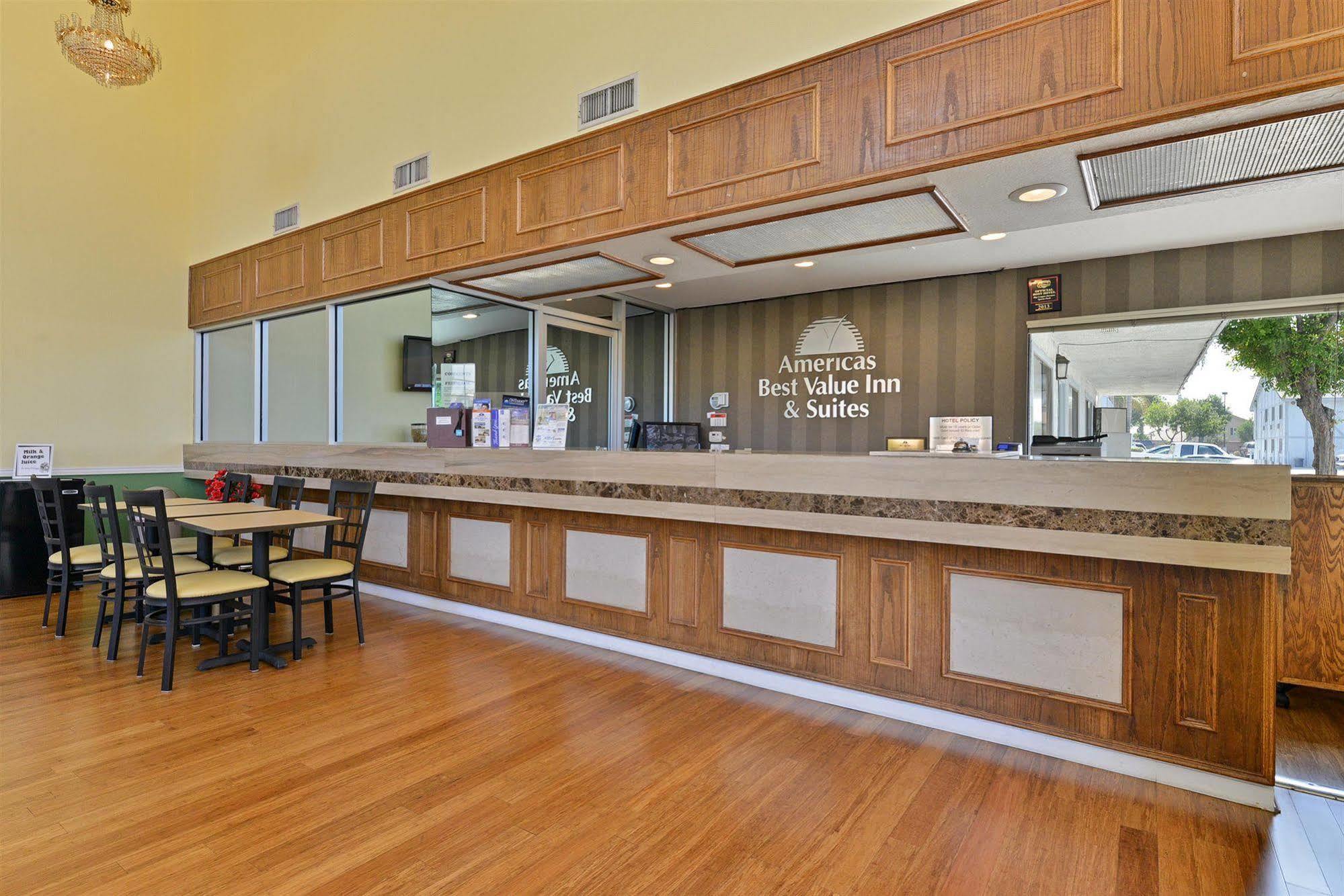 Menifee Inn Екстериор снимка