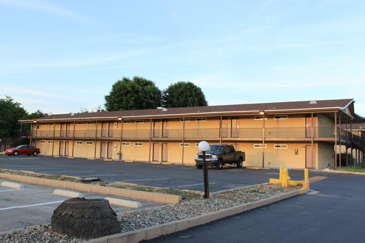 Menifee Inn Екстериор снимка