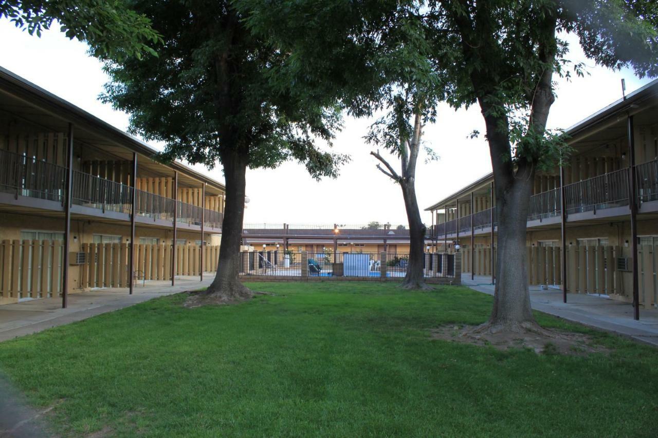 Menifee Inn Екстериор снимка